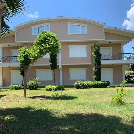 Larisa House Villa